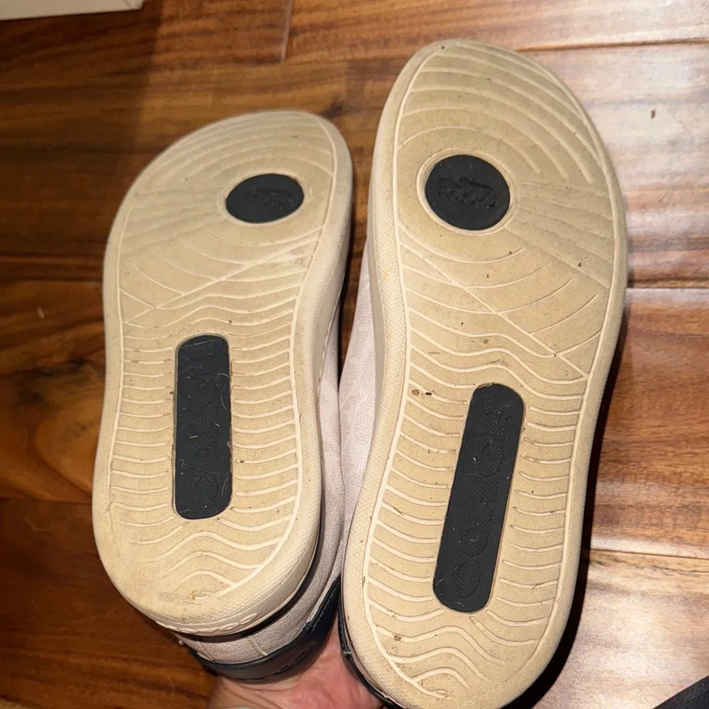 COACH Low-Top Monogram Logo Sneakers - Picture 5 of 5
